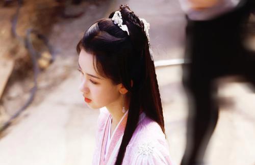 《莲花楼》演员片酬曝光，成毅在拿命赚钱，陈都灵虚火实锤了