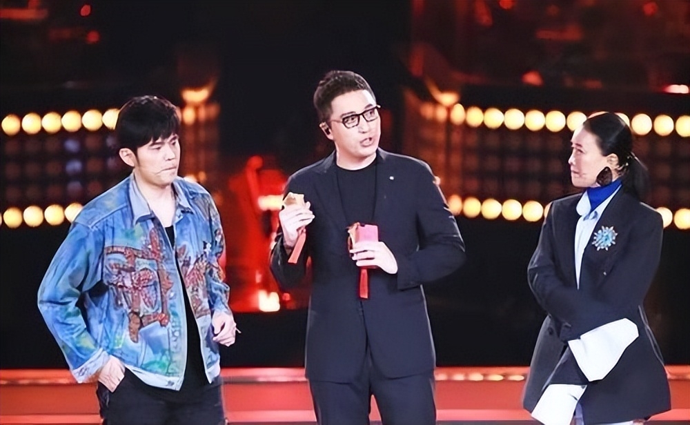 华少|被“好声音”牵连,华少资产被扒,细看身家,这些年钱是真不少赚