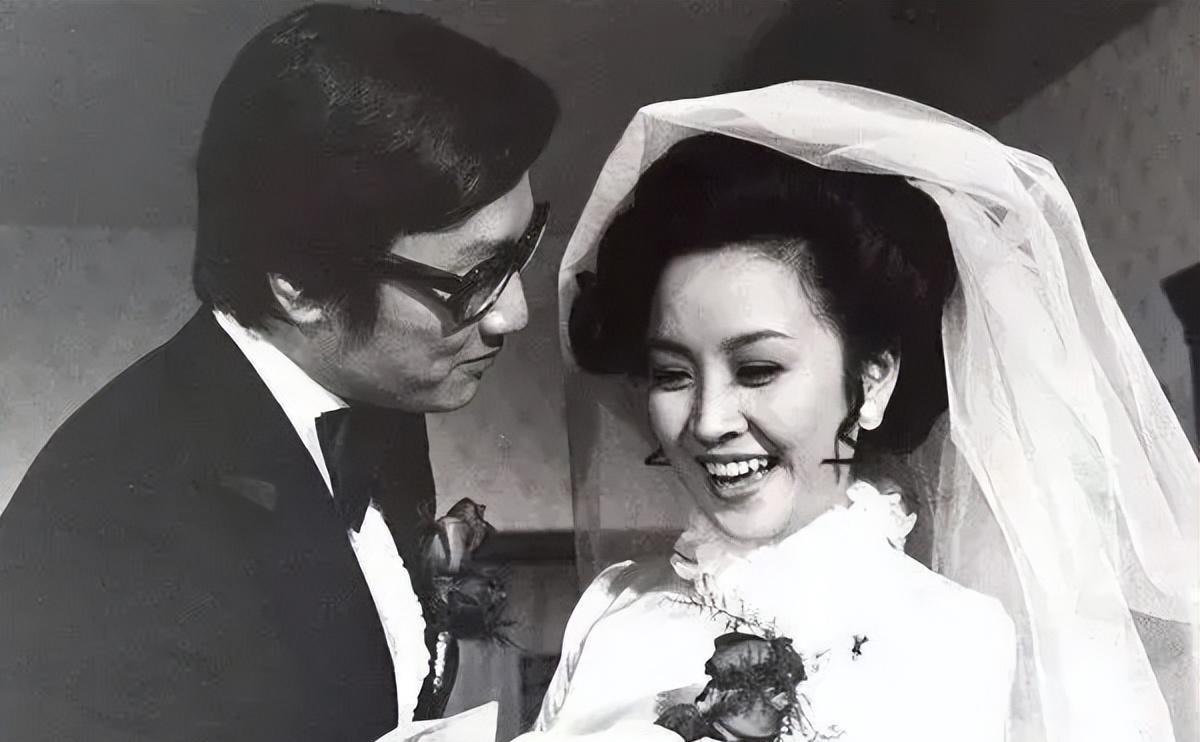 这一次,“手撕前妻”的刘家昌,意外揭开了谢霆锋老爸的“绿帽情史”