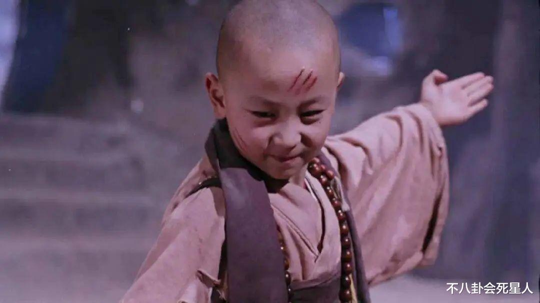 29年后，释小龙成老板，郝劭文养继女，为何走上不同路？