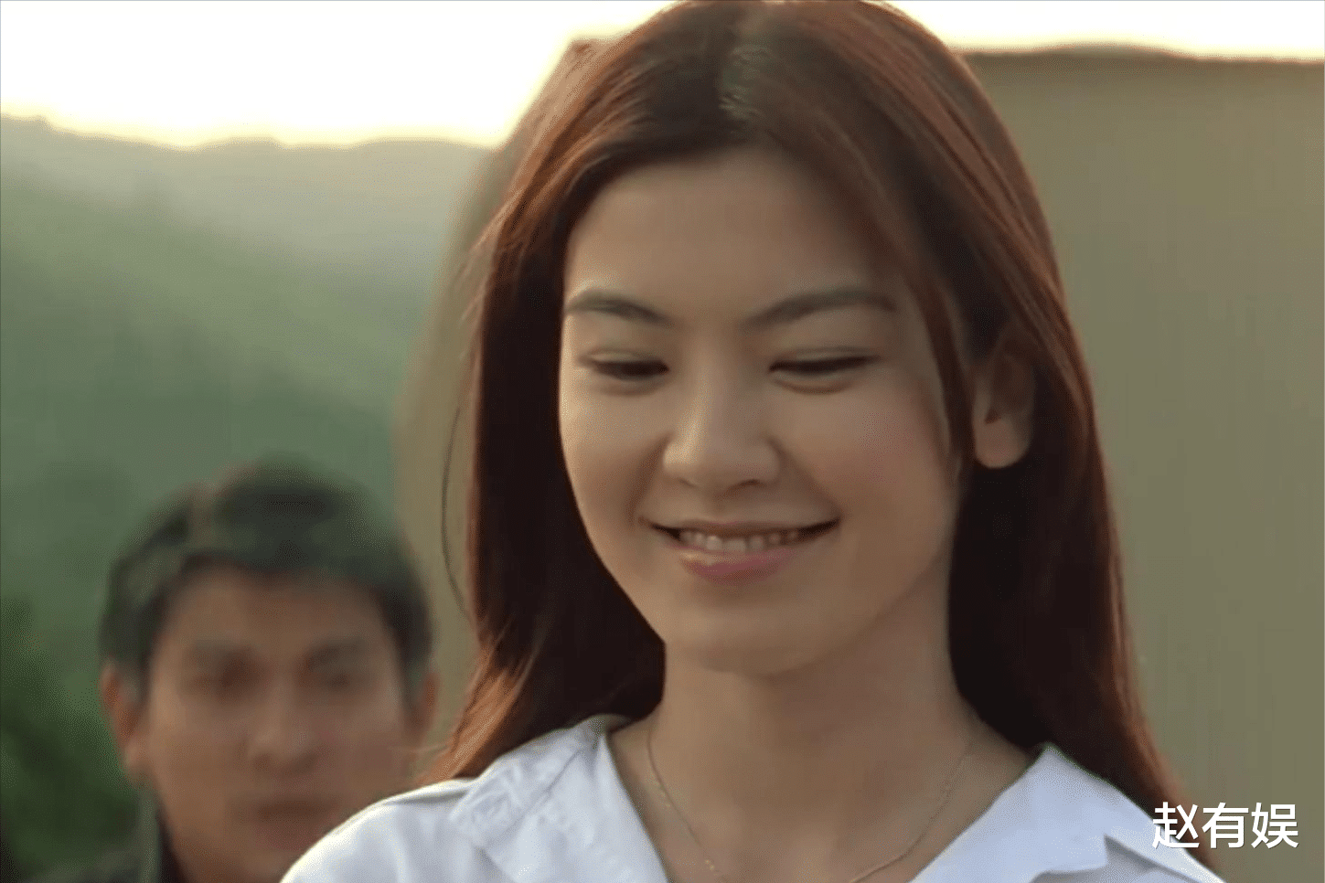 万草丛中过，片叶不沾身？与众多富豪、男星关系匪浅，却转身嫁人