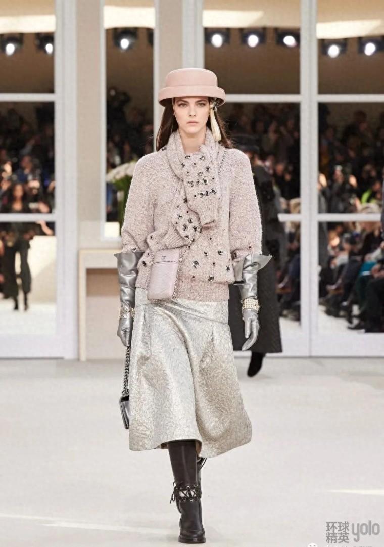 48岁小李子新女友曝光!25岁顶级绝美超模,他还真有点配不上!