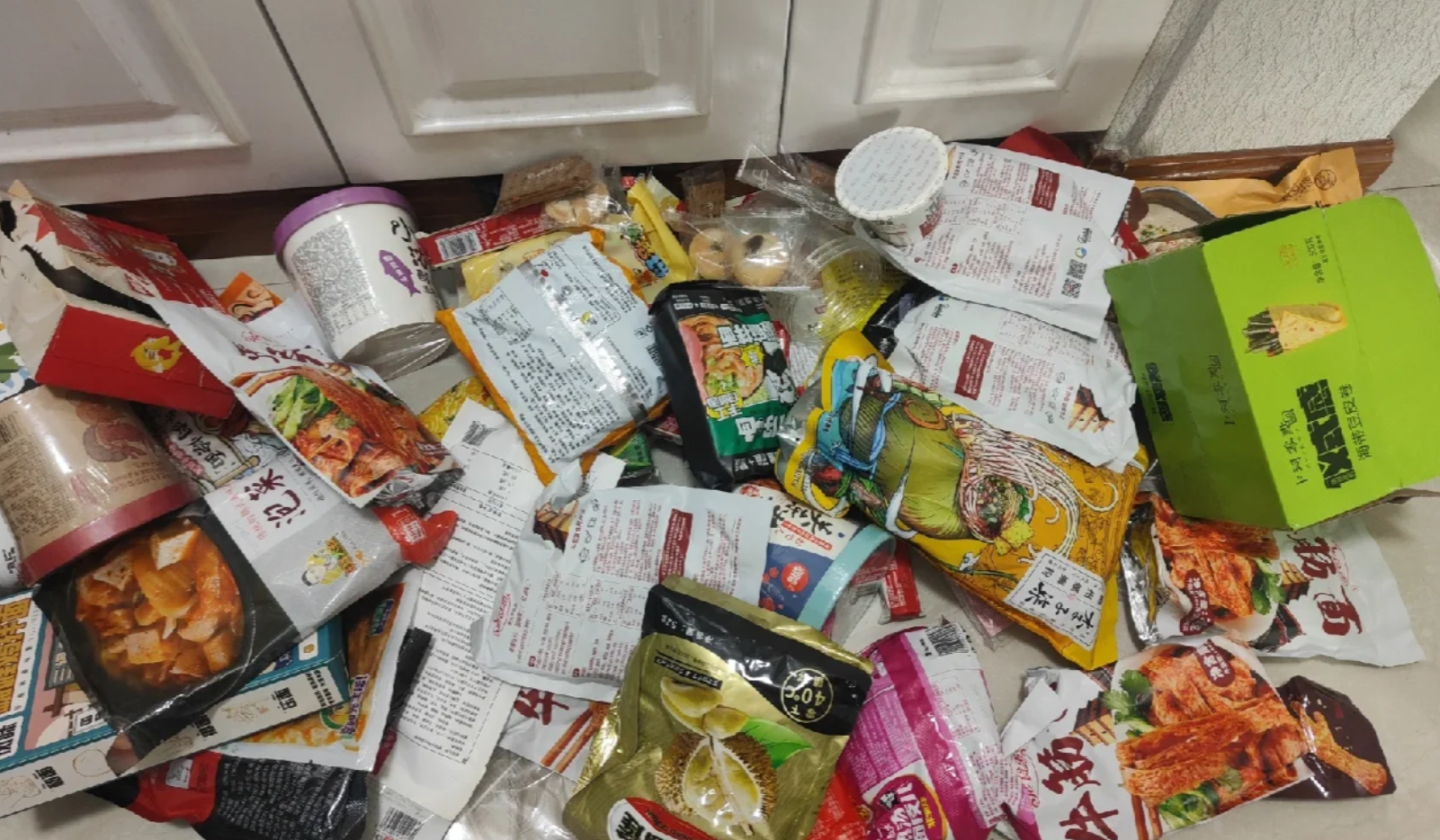 整理一次家，才发现这些年白扔了多少钱，真想给自己一巴掌