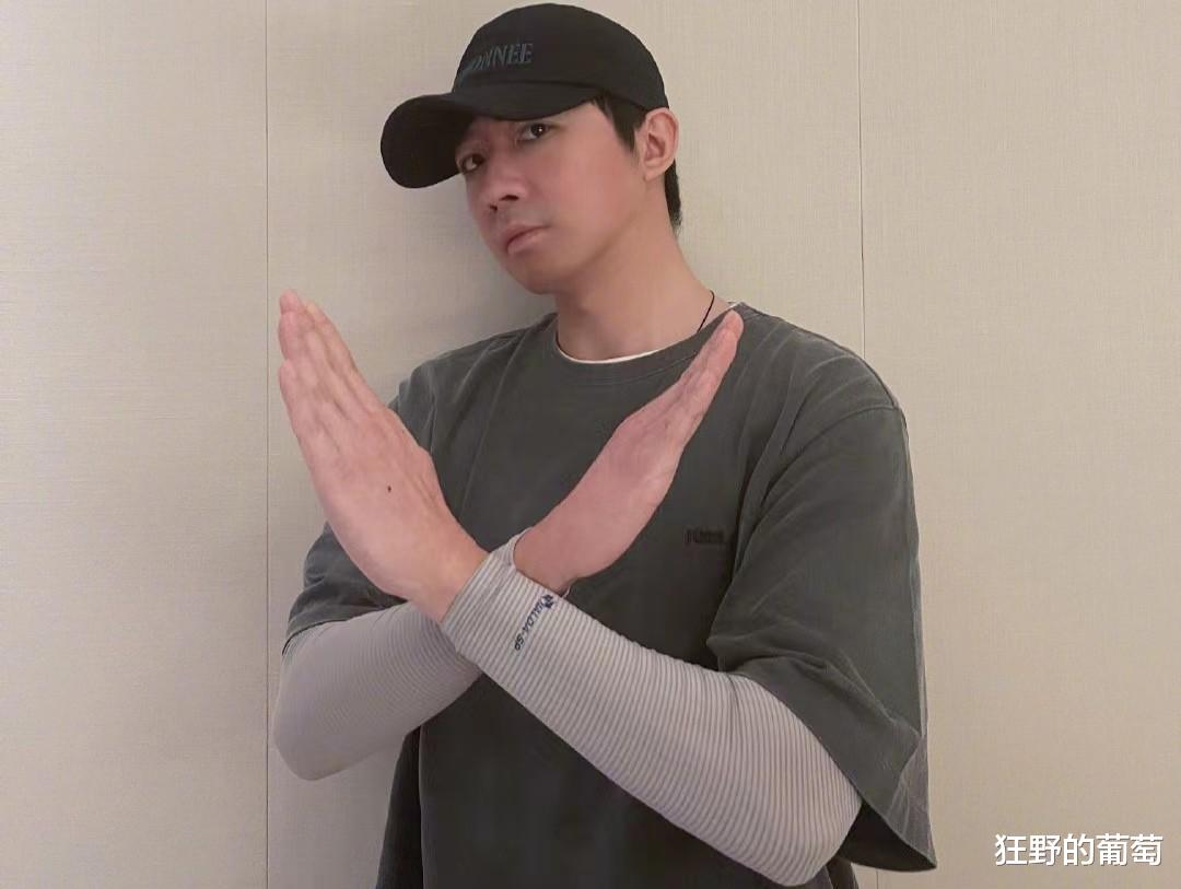 俞灏明|13年前，俞灏明在火灾中让出唯一担架，任家萱为何从未感谢他？