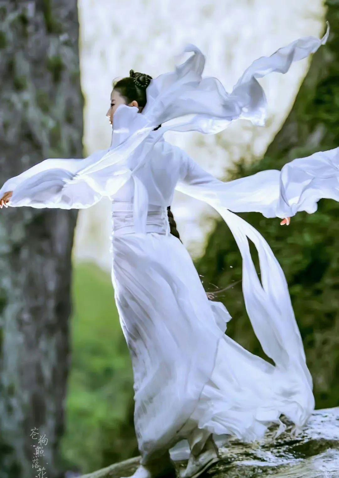 终于理解陈晓了，如果是这个造型出演小龙女，陈妍希就不会被骂了