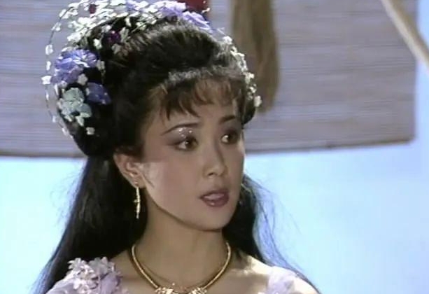 曝傅艺伟30岁独子去世，家人含泪办葬礼，中戏同学证实并透露死因