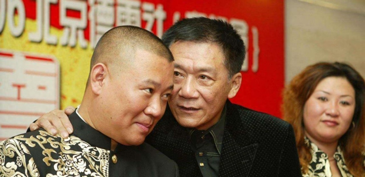 郭麒麟终于如愿奔赴亲妈怀抱,今德云社无人继承,郭德纲悔不当初