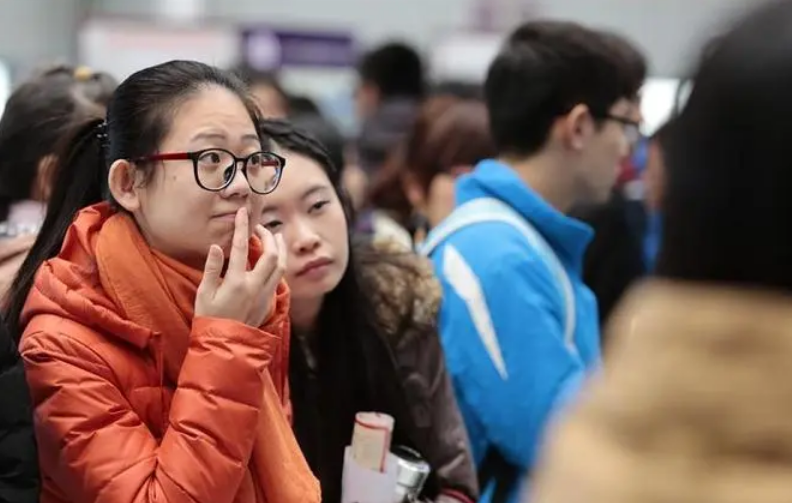 “今年考过研的不招”，本科毕业生求职被拒，理由让人无力吐槽