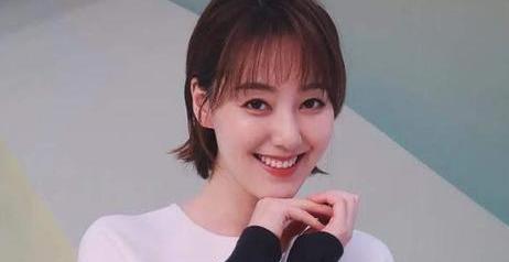 王冠|央视主持王冠:陷入桃色绯闻,搭档离世受影响,被家人催婚13年