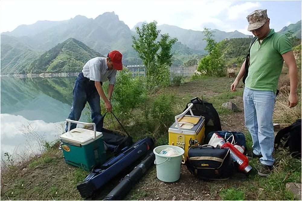 饵料|钓鱼真的会穷三年？怎么不花钱或少花钱？分享省钱技巧