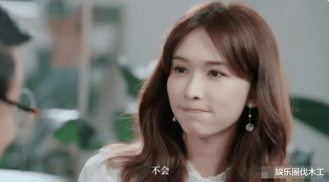 吓人！林志玲退圈后首现身东京，暴瘦似纸片，脚淤青再引家暴猜测