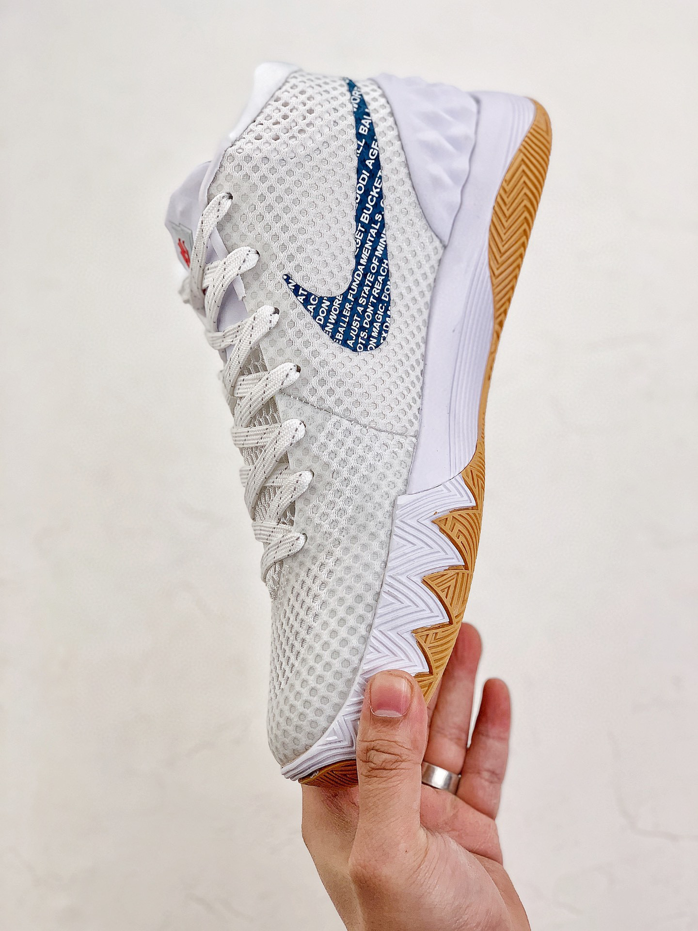 nikekyrie1欧文一代 - 时尚资讯(主打网)