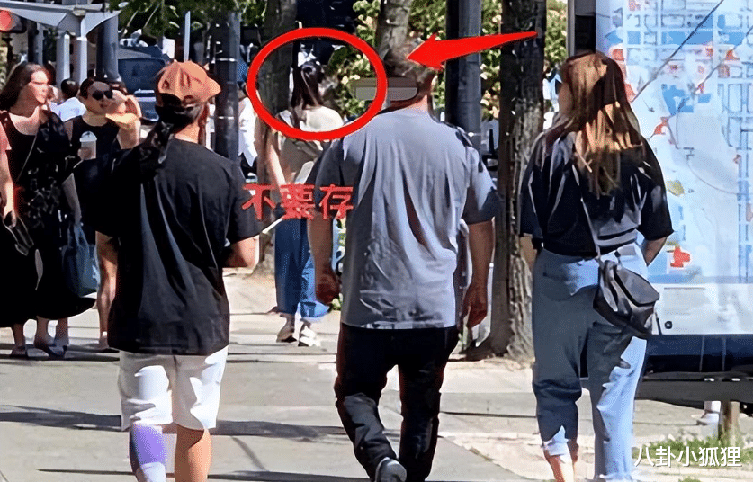 王祖贤|55岁王祖贤晒无滤镜素颜照，网友指其样子变了，以为是郭晶晶