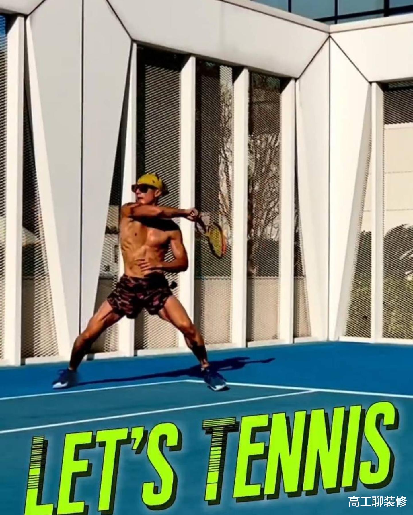 吴尊|42岁吴尊裸身打网球，皮肤黝黑肌肉突出，被调侃像只油亮的蟑螂