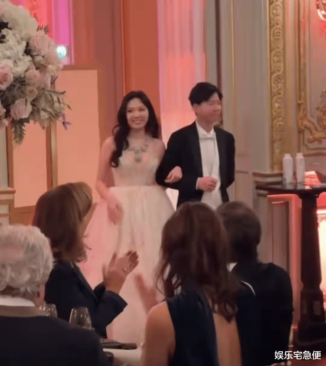 巴黎名媛舞会水分太高！埃塞俄比亚公主占C位，甄子丹儿女放不开