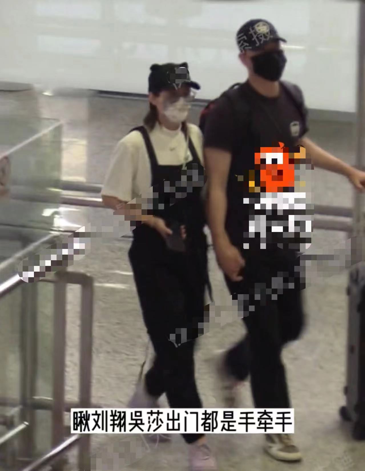 刘翔|刘翔和二婚妻子甜蜜现身！女方大长腿似少女，结婚6年仍不生娃