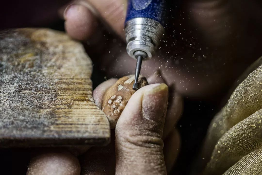 橄榄核，变紫了！能值多少钱？