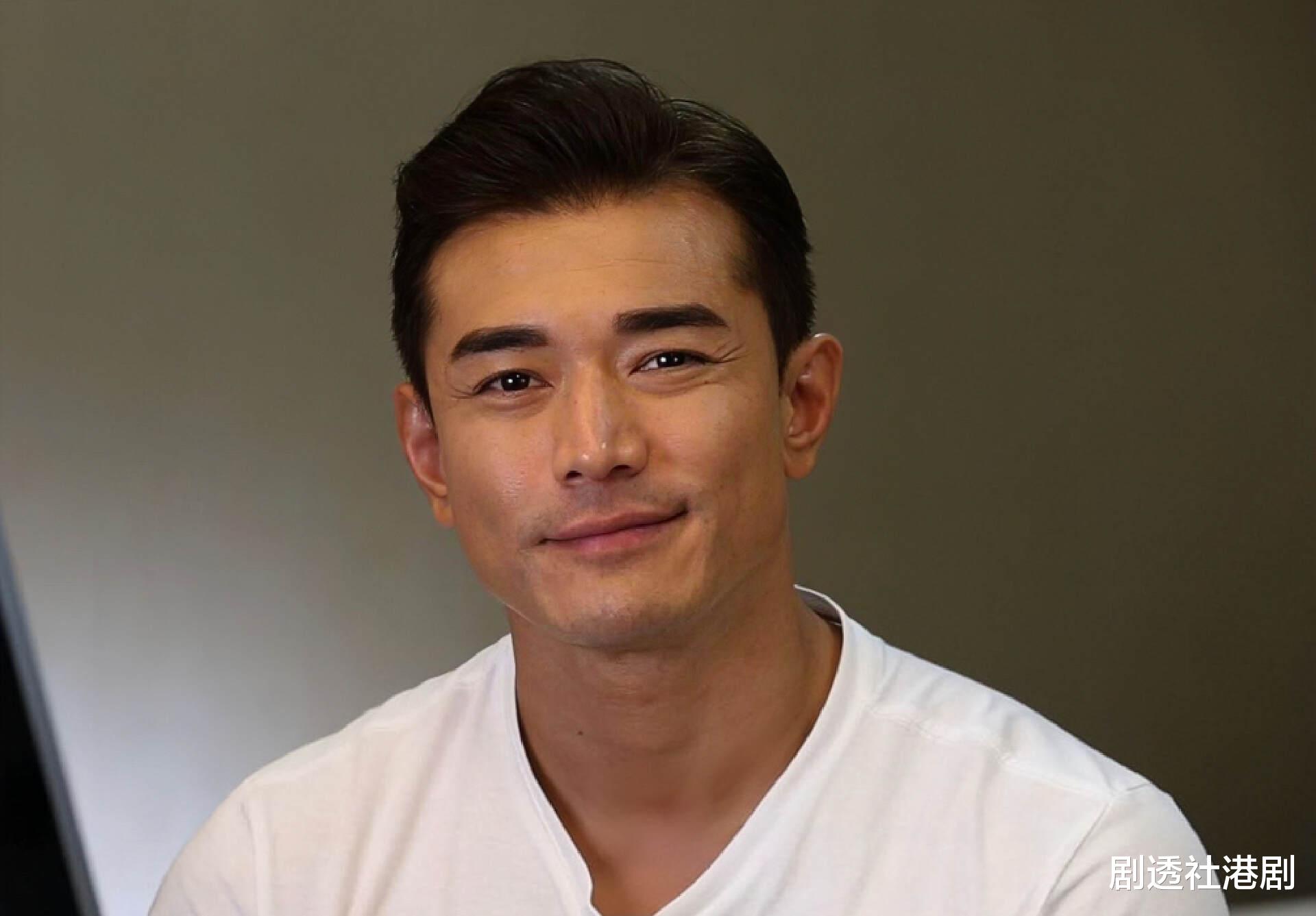 TVB知名男星痛批公司山头文化，因演不到男主角拒绝续约，两度改名转运