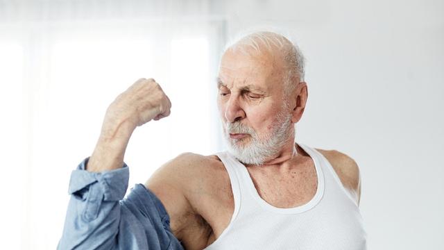 运动|肌肉流失得到底有多快？年龄大了，不想老了干瘪，2件事得常做