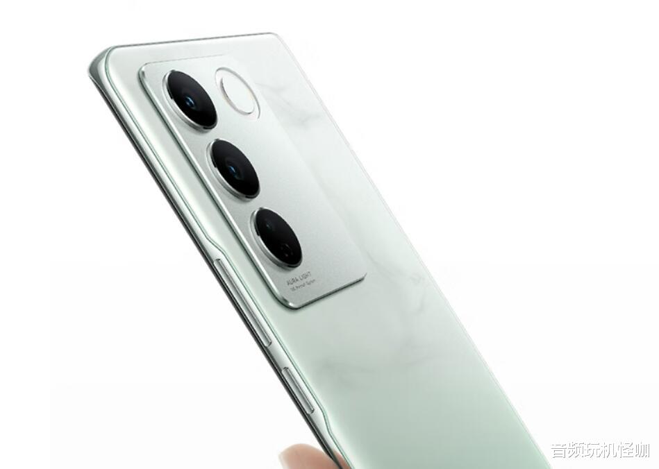 国行|与猜测的不谋而合，新机的出现，放下花式路线，回归传统！