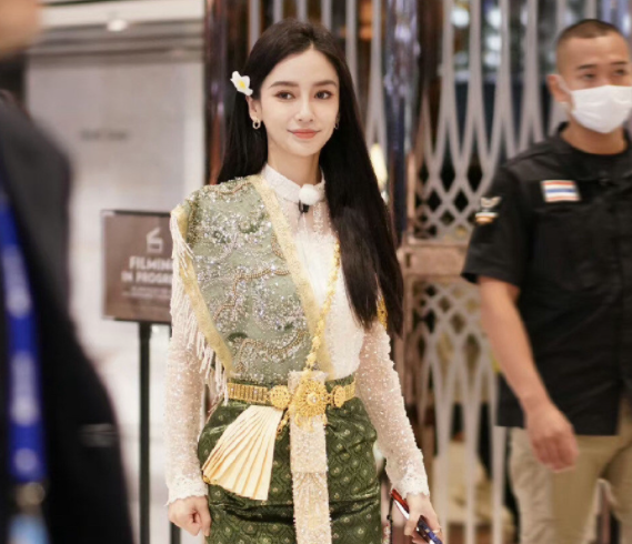 奔跑吧兄弟|跑男大合照,宋雨琪C位,baby靠边站,蔡徐坤窘境体现得淋漓尽致