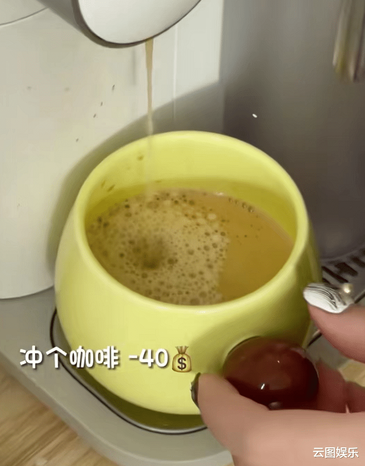 杭州|53岁港姐公开花销惹争议!1天不出门也要花2040元,已住杭州2年