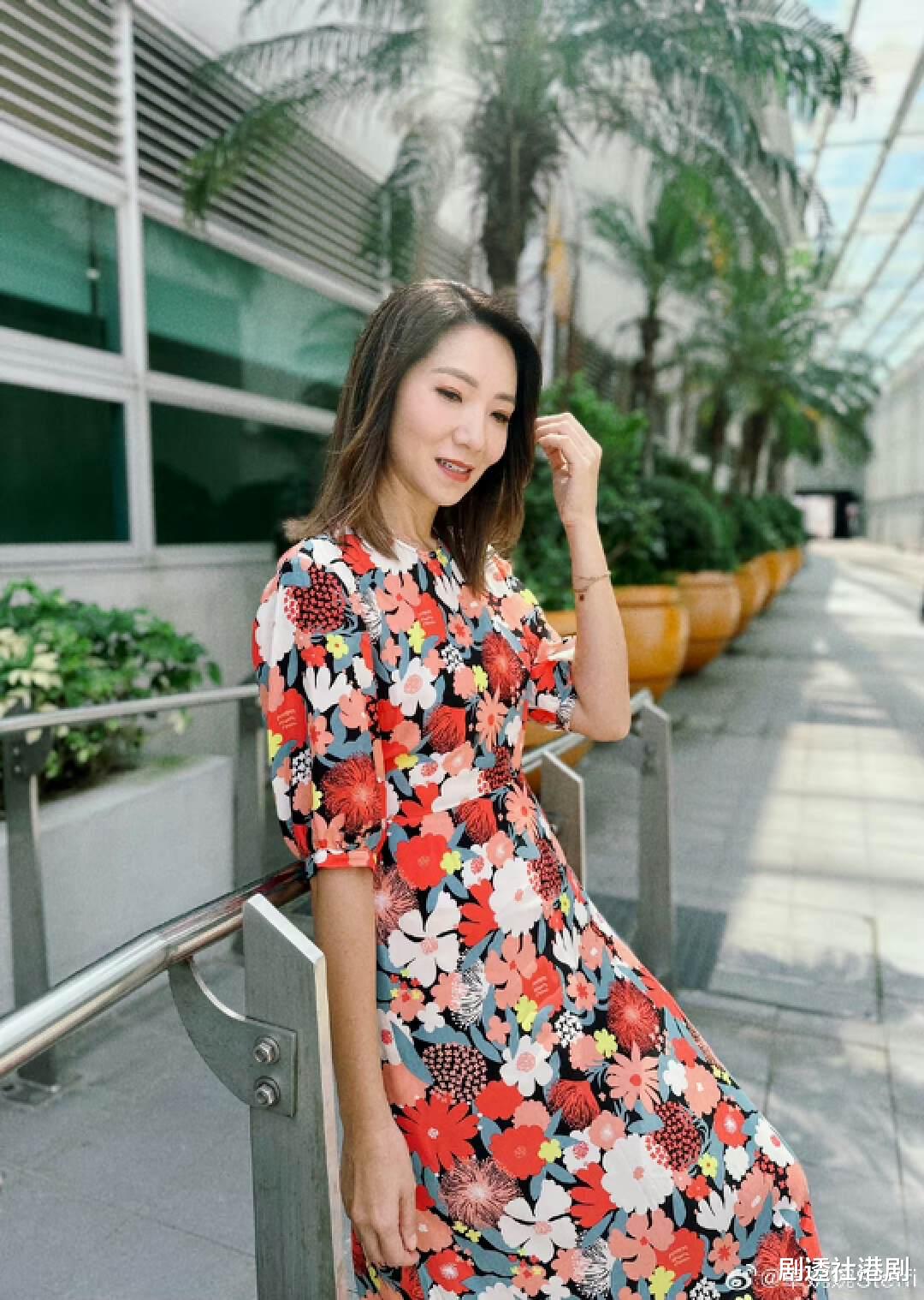 知名港星凭《新闻女王》出圈！戏外惹是非，疑被炮轰爱装腔作势