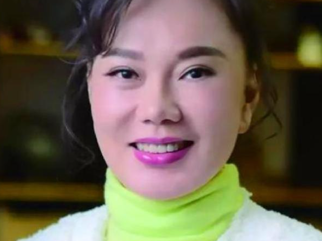 19年江苏富婆朱丽丽:5年骗14亿,一顿饭上百万,潜逃泰国后被抓