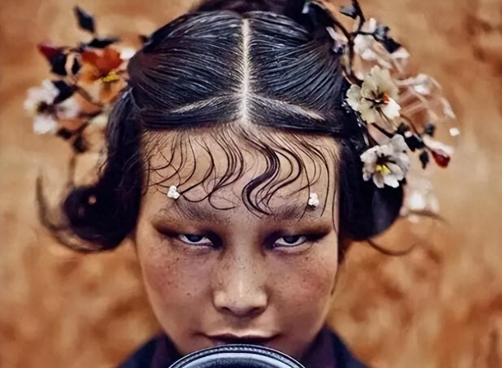 高调接手辱华品牌,坚持代言日本品牌,迪丽热巴真是“自毁前程”