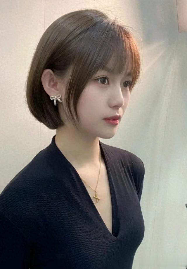 最具人气女发有哪些？锯齿刘海，挂耳短发，锁骨发，温柔长卷发