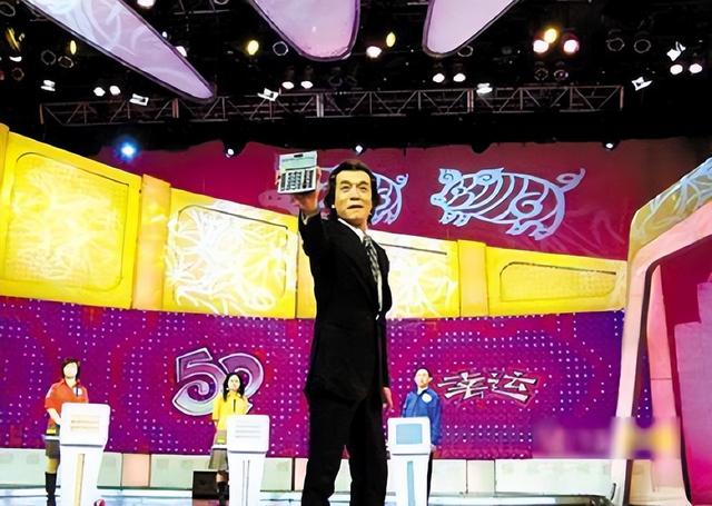 李咏|“央视名嘴”李咏的成名史，和春晚“黑色三分钟”事件始末