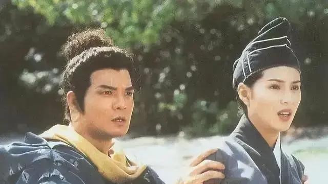 TVB资深演员藏得太深！多年低调却驾驶价值500万的跑车，豪宅过亿