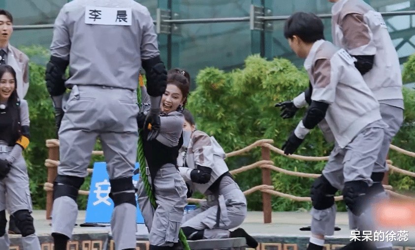 白鹿|白鹿的“没分寸”,让观众看清郑恺的为人,《跑男》挖到宝了!