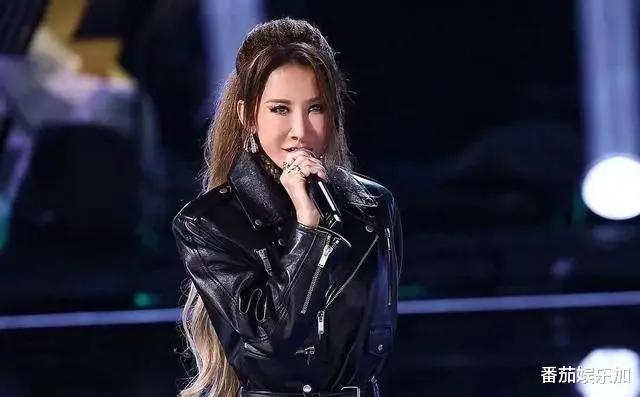 一夜之间！知名歌手李克勤的评论区彻底失控了