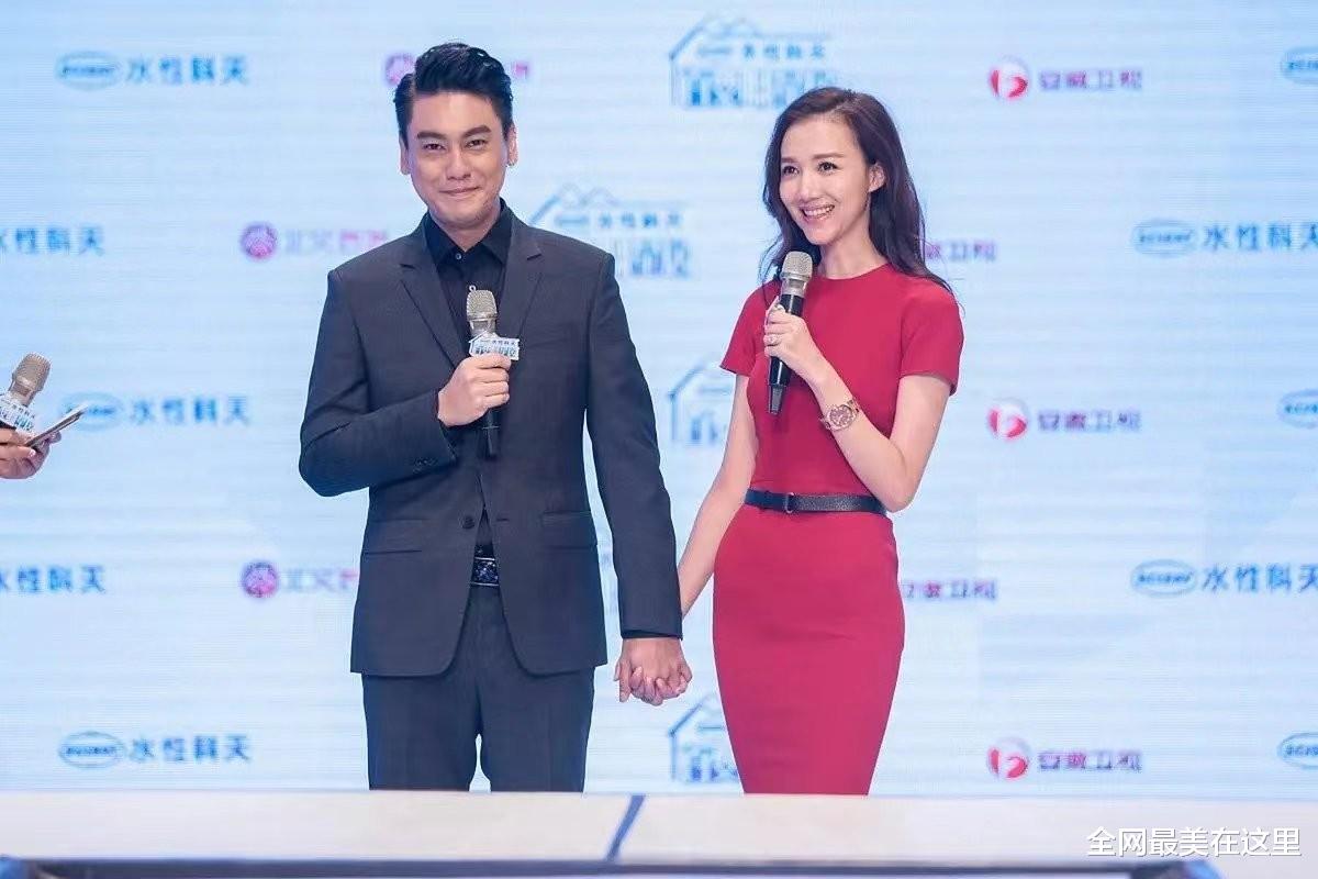 李庚希|朱孝天妻子身材抢镜,腰肢纤细像20岁,两人合体好似大叔牵着女儿