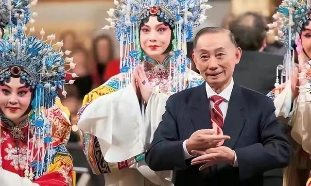 李玉刚|李玉刚,被时代“抛弃”的时候,连声招呼都不打!