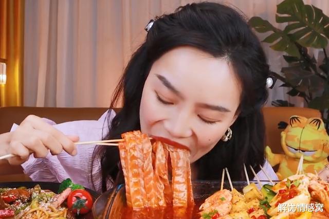 小贝|网红小贝饿了因虚假宣传被罚46W!上亿豪宅被扒,老公身份大有来头