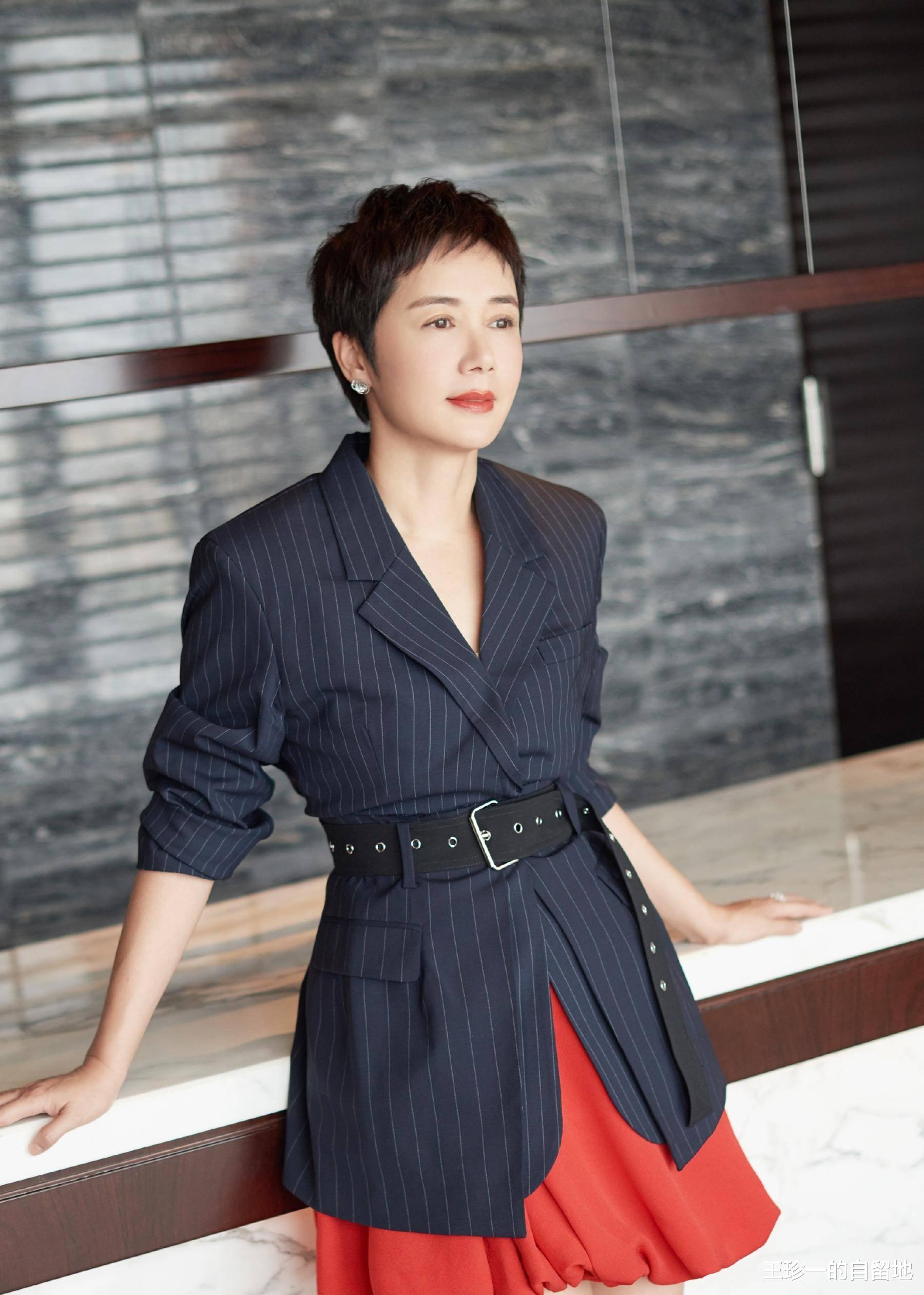 蒋雯丽|曝蒋雯丽包养2名男大学生，为他们买了房？蒋雯丽回应了