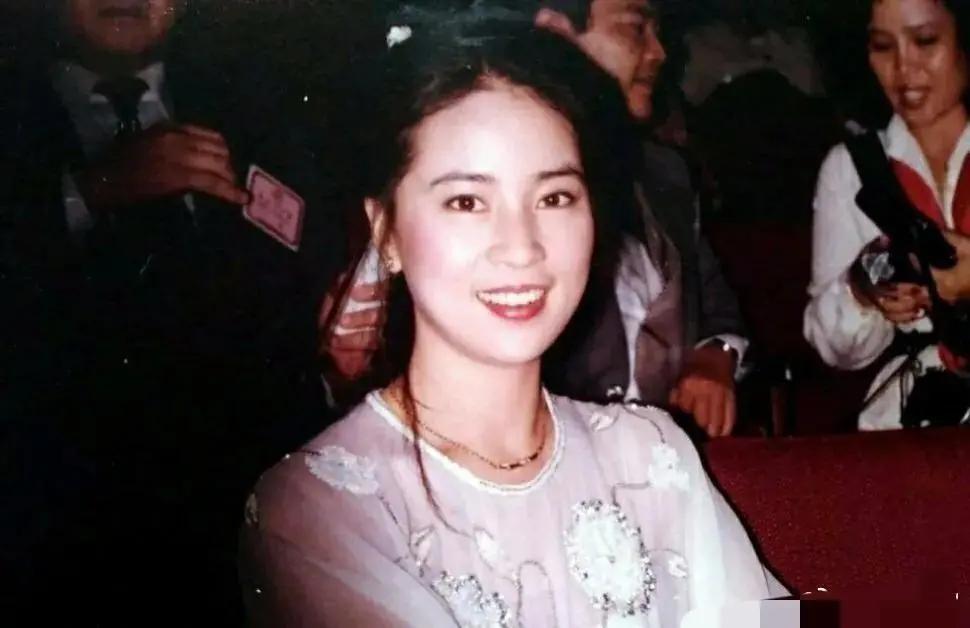 成龙|老色批成龙,是该为你的风流付出代价了