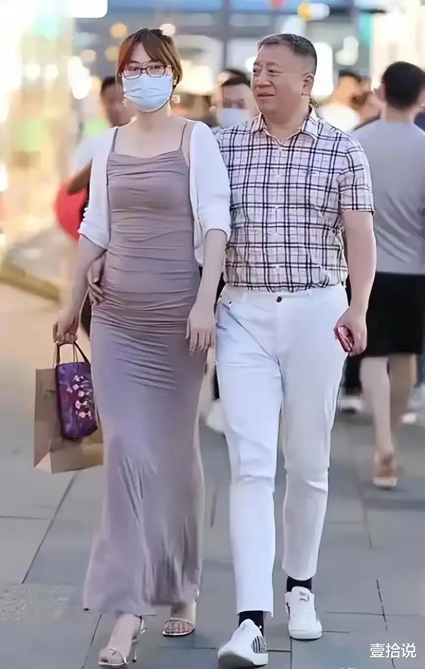 董小姐|“牵手门”反转再反转,本该尘埃落定,谁曾想董小姐的反击又来了