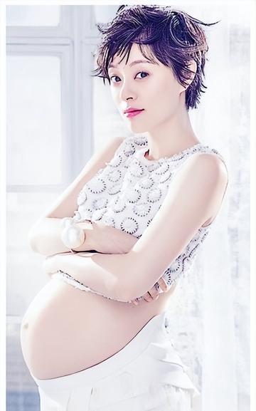 婚变?邓超被曝出轨19岁嫩模,孙俪深夜发文:再见了婚姻!