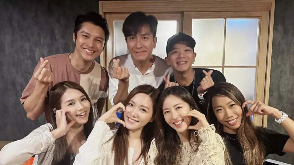 “铁马家族”成员聚会！视后与新嫂嫂手挽手太有爱，破不和传闻