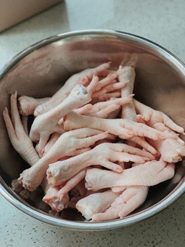 鸡爪|市场上这么多鸡爪都是从哪里来的,吃起来安全吗?看完终于明白了