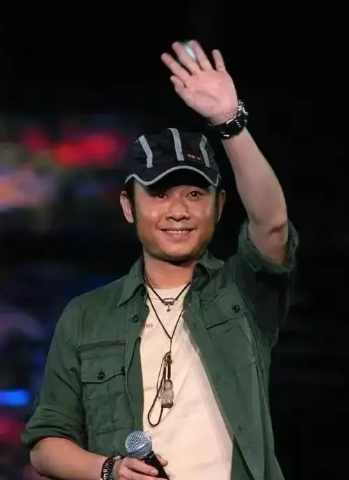 《罗刹海市》火到欧洲！那英评论区留言破540万条，终于松一口气