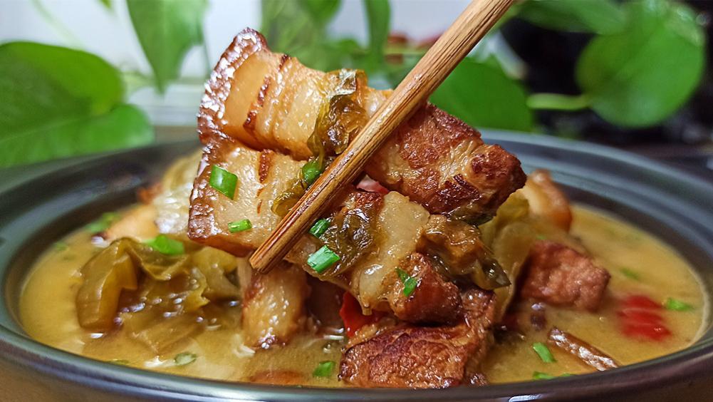 |经典川菜怪味凉拌鸡好吃的关键，就是这个麻辣咸鲜酸甜香的怪味汁