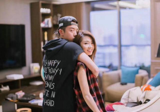 程潇|苗苗被曝畸形婚姻观?娘家5口住婚房,妹妹无分寸,郑恺表现差劲?