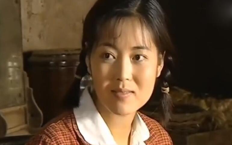 袁泉|年轻时惊为天人，老了之后成“胖大婶”，身材走样好可惜