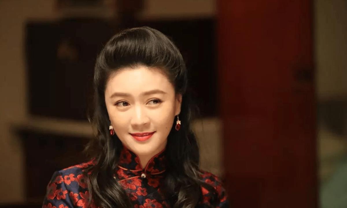 田海蓉|亿万富豪徐明：病死狱中8年后，明星妻子田海蓉和女儿过得如何？