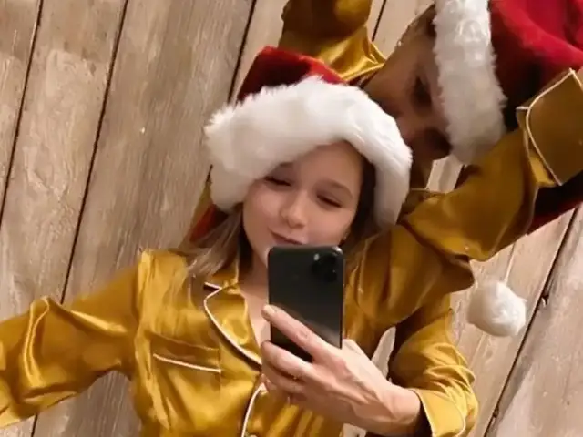 贝克汉姆家开圣诞睡衣派对，超欢乐，小七走在肉眼可见的变美路上