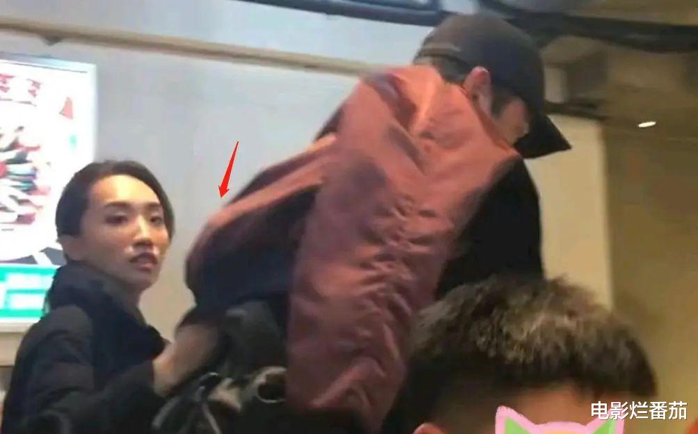 萧敬腾求婚大14岁经纪人，牵出明星和经纪人关系，只能用复杂形容